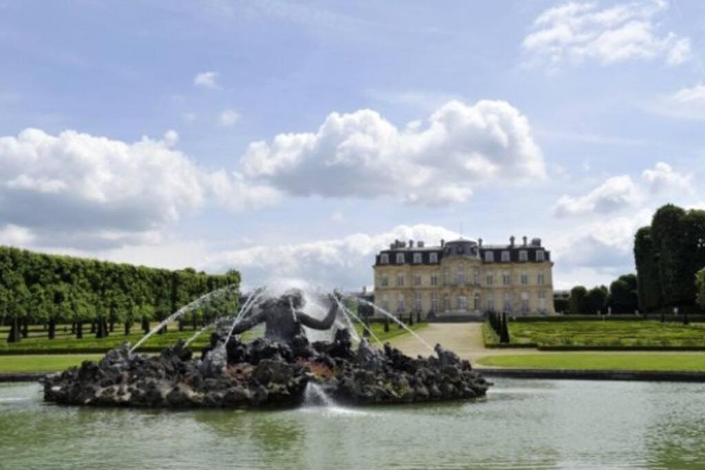 Apartamento Studio Du Chateau Champs-Sur-Marne Exterior foto